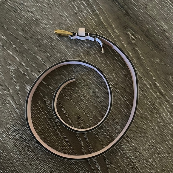 GUCCI Skinny Suede Pink Belt